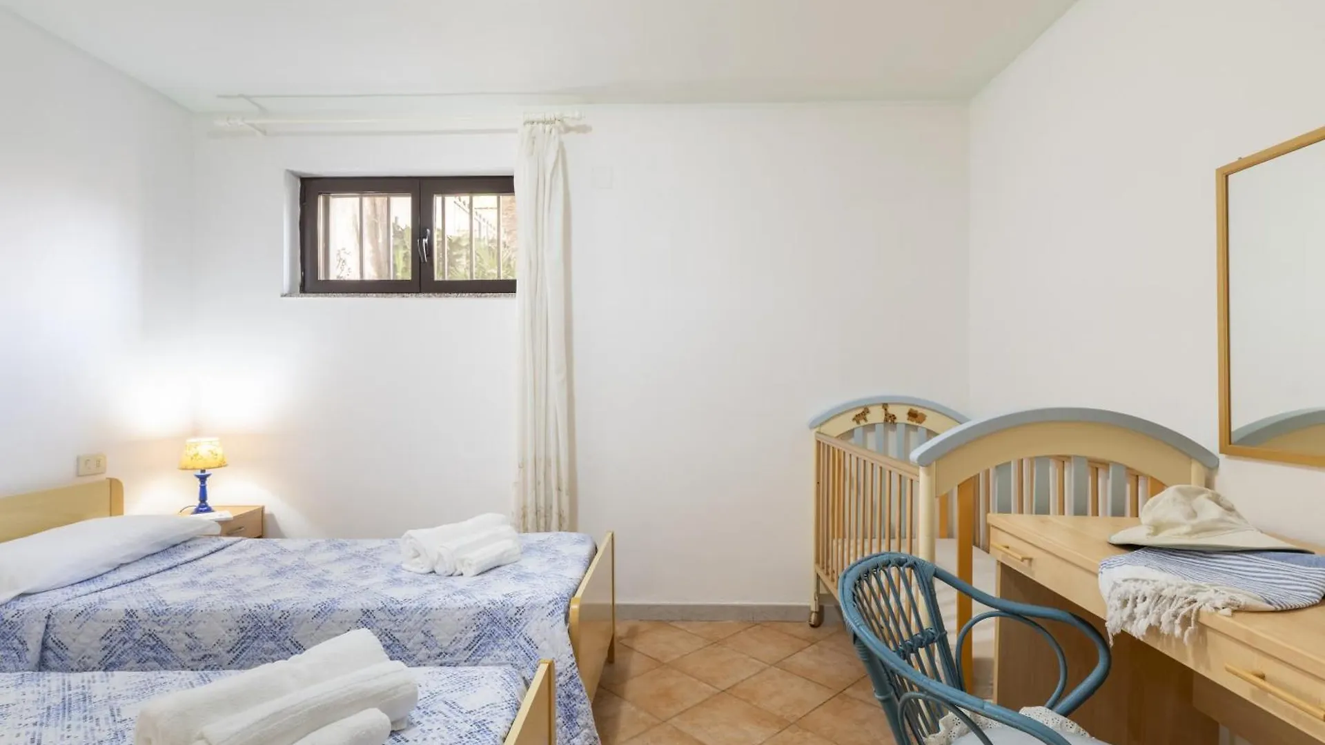 Depandance In Villa Deffenu 100 Mt Dalla Spiaggia Àrbatax