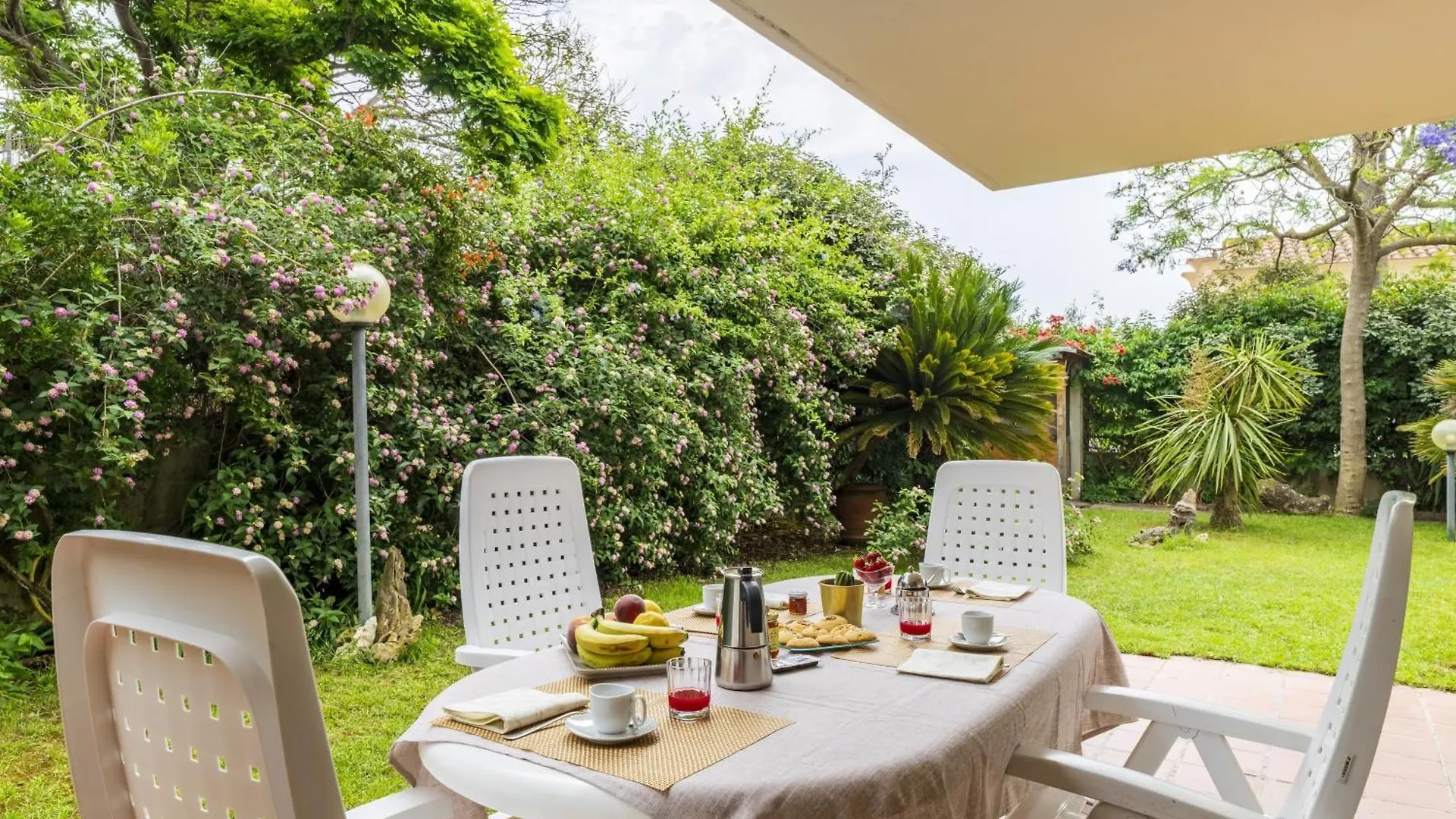 Depandance In Villa Deffenu 100 Mt Dalla Spiaggia Àrbatax
